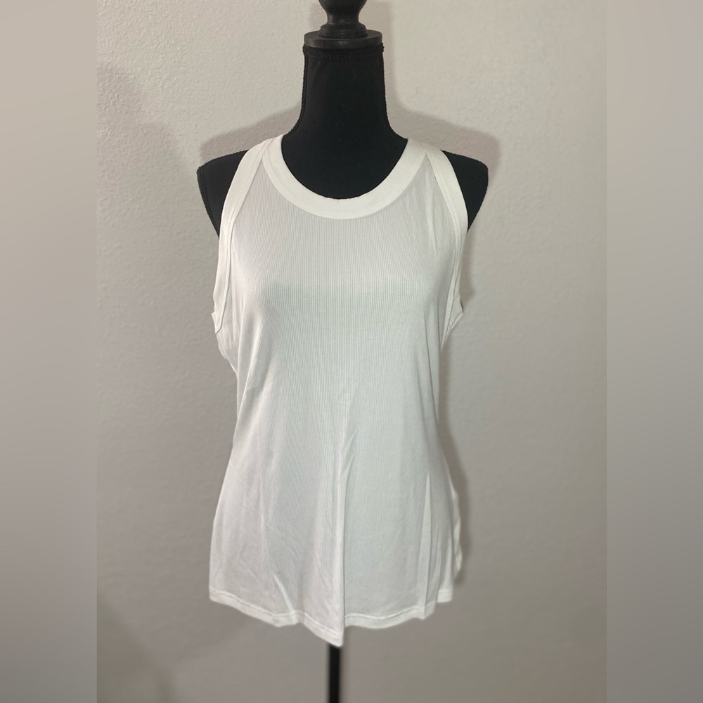 Women’s crop sleeveless crew‎ neck tee Sz XXL NWT